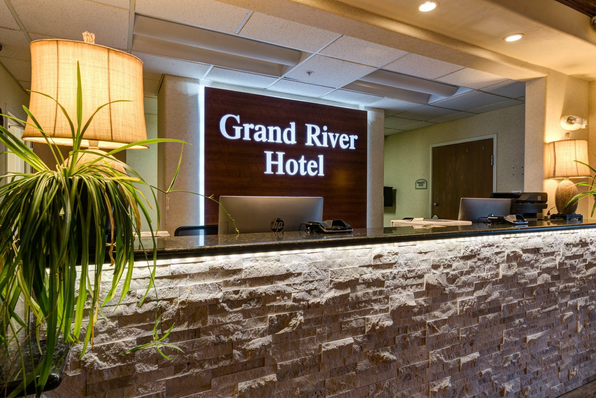 Grand River Hotel Parachute Exterior foto